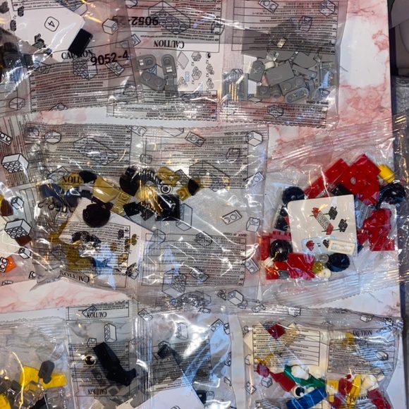 LEGO Mystery Bundle of 19 Sealed Mini Bags of Assorted Pieces - Picture 3 of 6